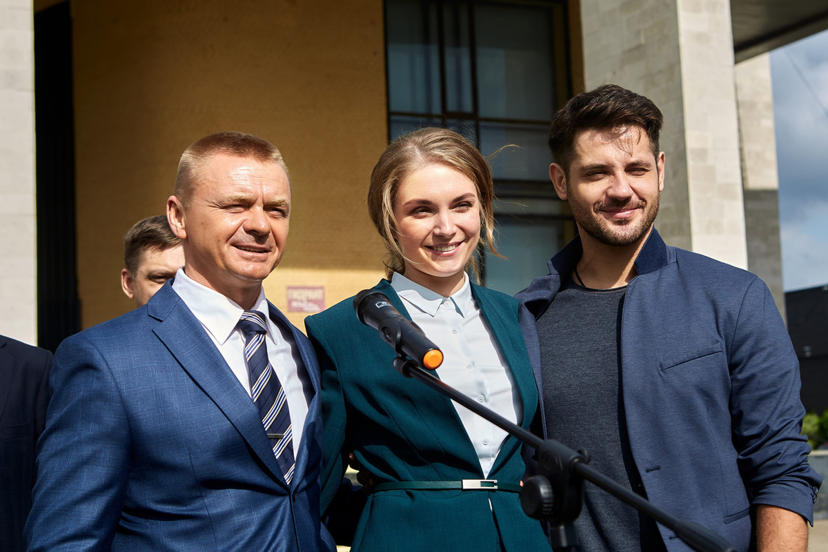 Кто Снимается В Гороскопе На Первом Канале
