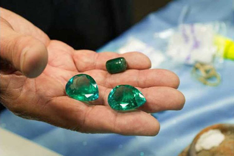 С молотка уйдет коллекция Marcial de Gomar Emerald Collection, состоящая более из чем двух десятков как ограненных, так и необработанных изумрудов