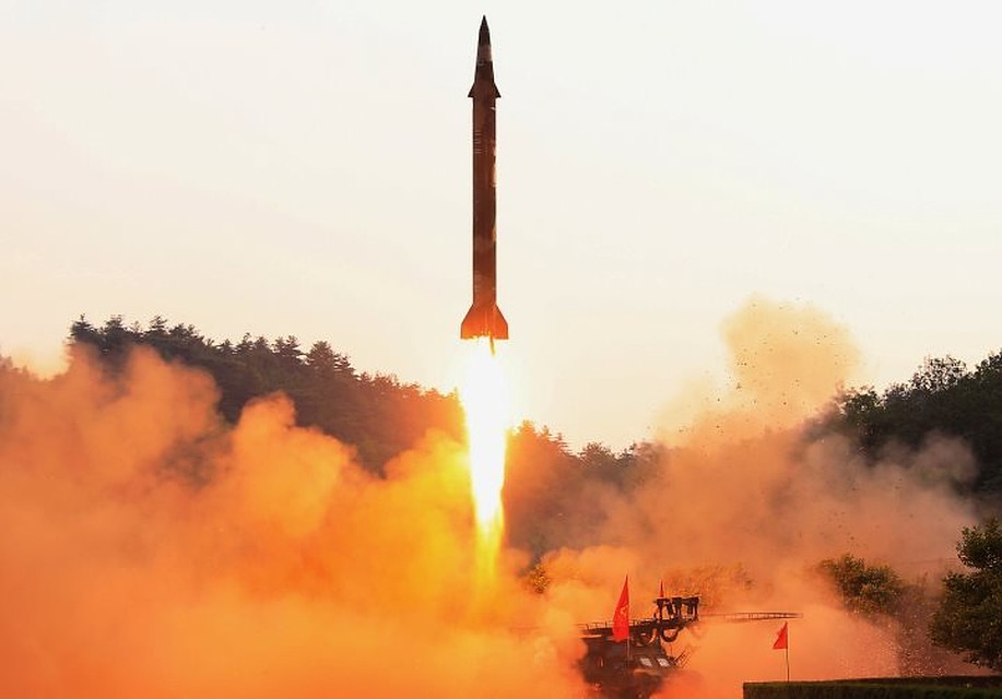 КНДР запустила несколько противокорабельных ракет с восточного побережья