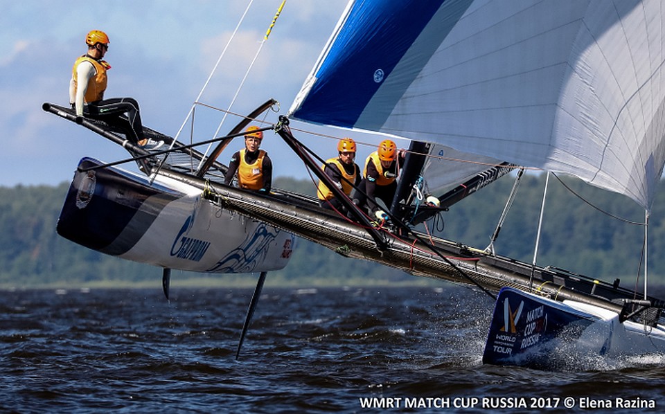 На Невой летают парусные катамараны. Когда еще такое увидишь! Фото: WMRT Russia 2017 Elena Razina
