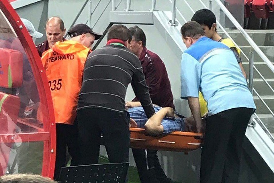 Мужчину долго откачивали.