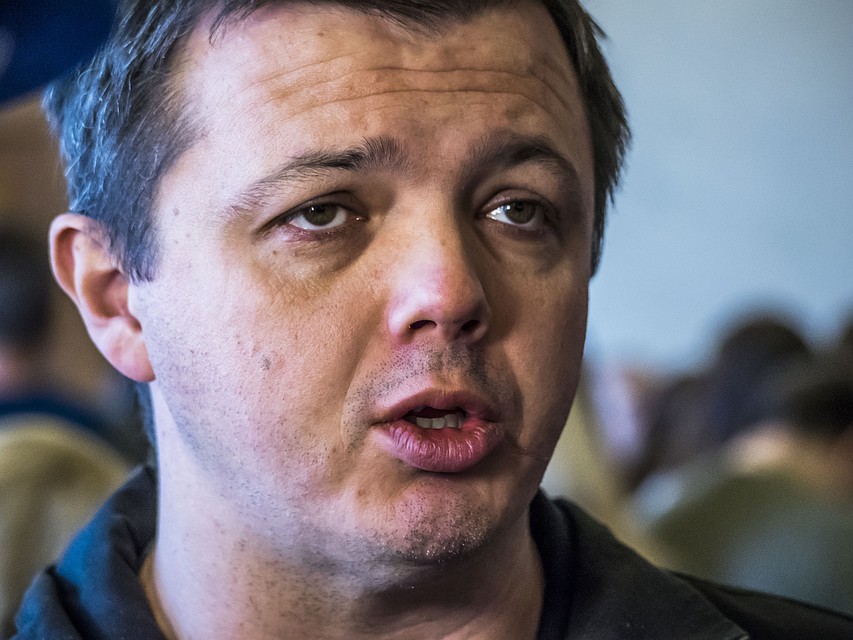 Украинские радикалы накопили жирка и готовы снова перекрыть Донбасс Украинские радикалы накопили жирка и готовы снова перекрыть Донбасс