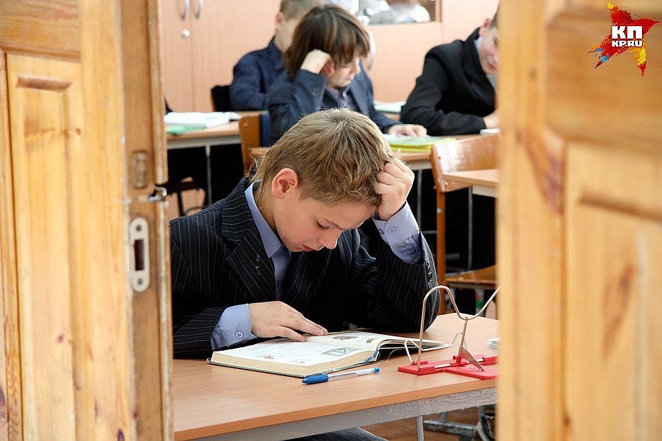 Сейчас действует Федеральный перечень учебников, утвержденный в 2014 году