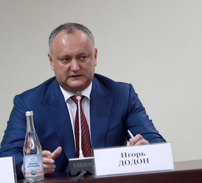 Игорь Додон не намерен подписывать указ