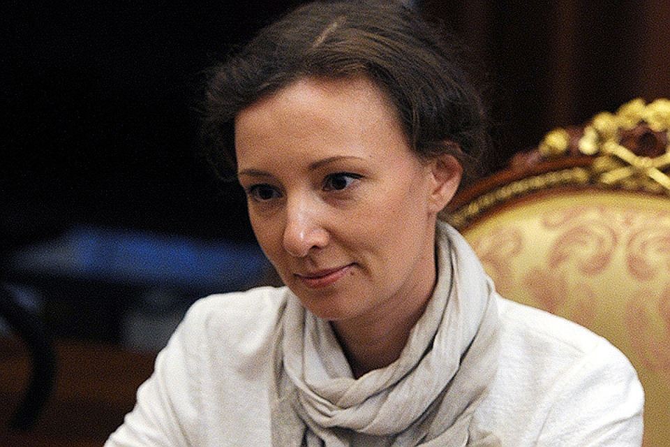 Кузнецова потребовала закончить «гонения» на выступившего в бундестаге школьника Кузнецова потребовала закончить «гонения» на выступившего в бундестаге школьника