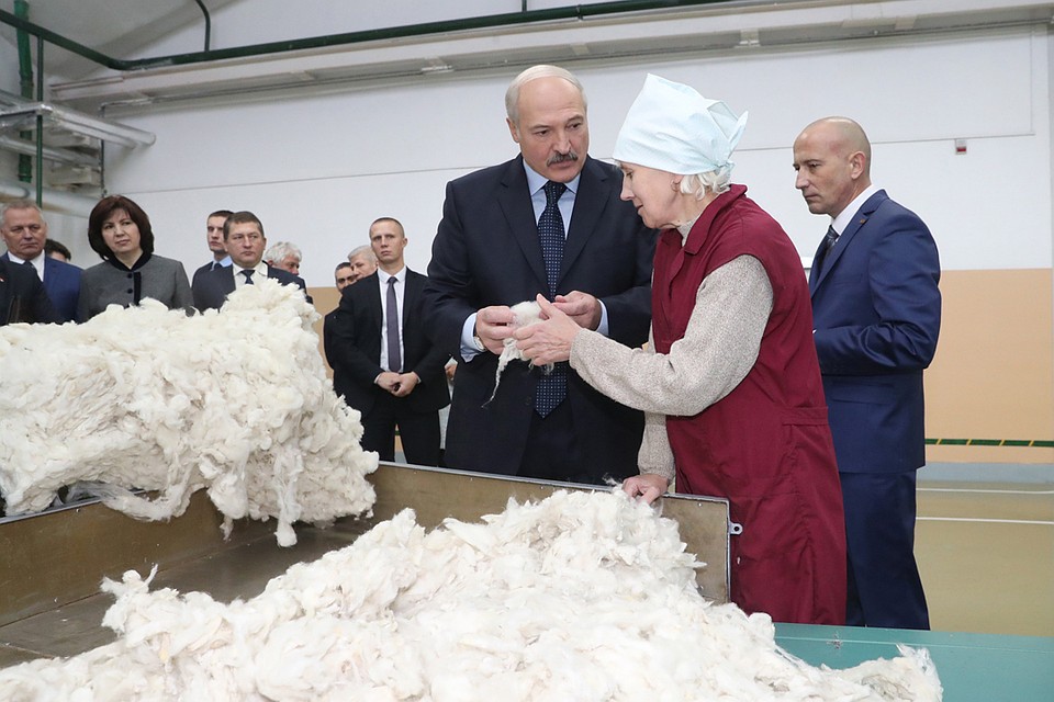 Александр Лукашенко посетил ОАО «Камволь». Фото: БелТА.