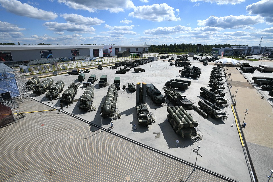 Лишь малая часть боевой мощи Российской армии.