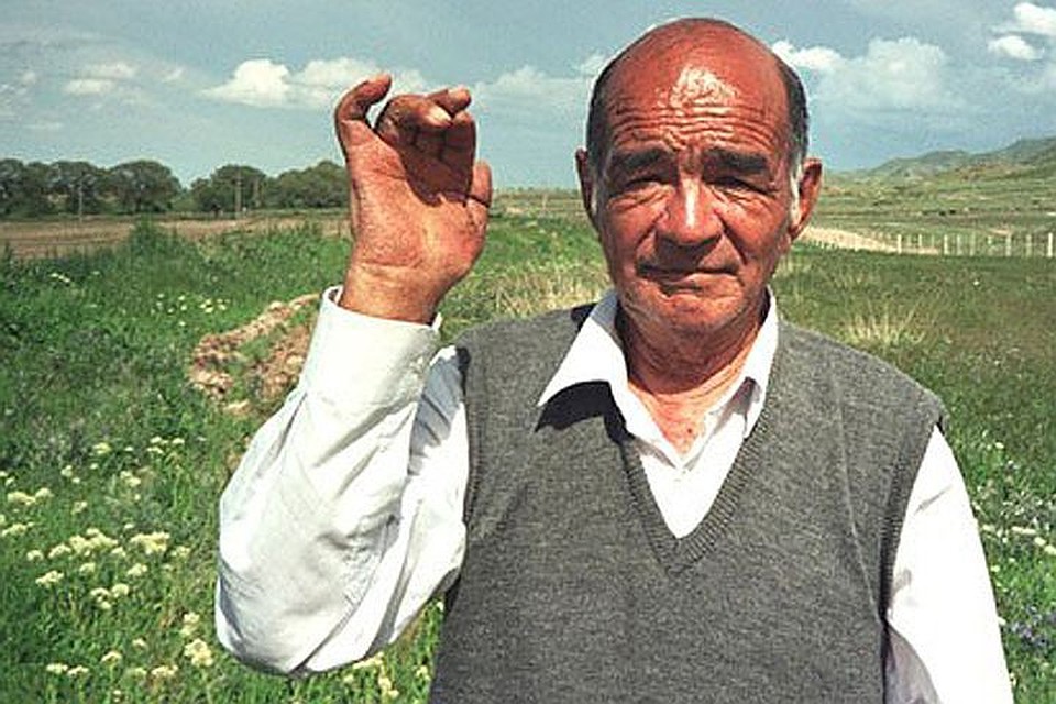 Фархат Абдуллаев, начитавшись эзотерической литературы, решил, что может исцелять людей.