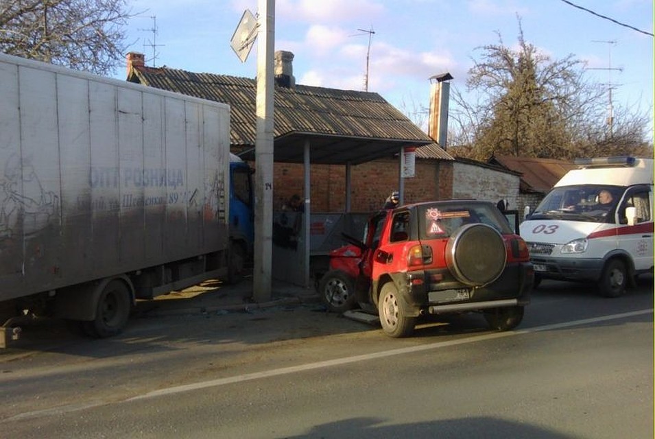 Фото с места ДТП от Сергея Лебединского из группы ВК "ПРО АВТО РОСТОВ | AAA61"