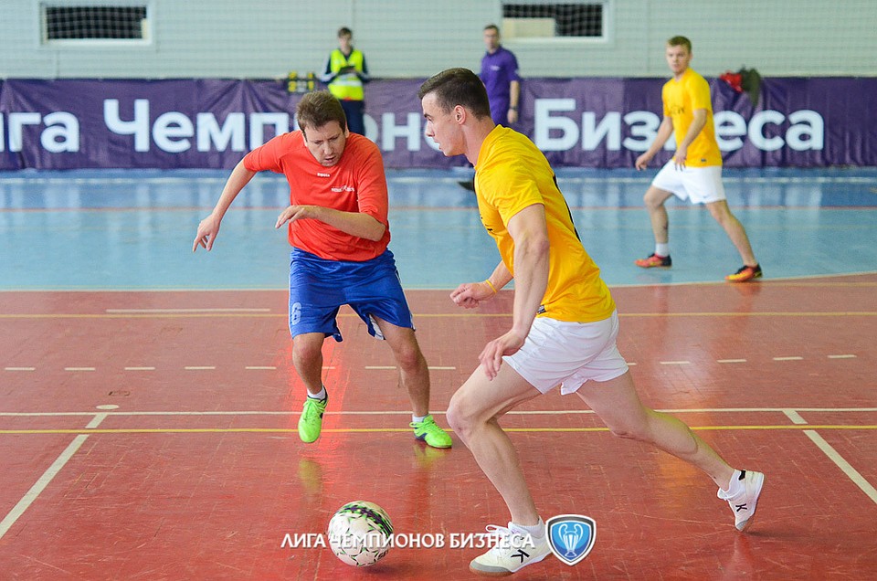 Мощный снегопад вдохновил игроков на град голов.