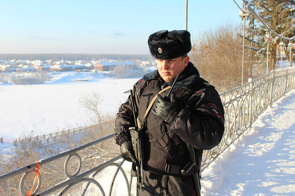 В Уфе работники Росгвардии задержали 2-х мужчин, расстрелявших охранников магазина В Уфе работники Росгвардии задержали 2-х мужчин, расстрелявших охранников магазина