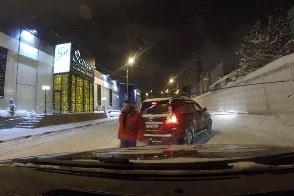 Телеведущего Влада Чижова избили в столице РФ неизвестные Телеведущего Влада Чижова избили в столице РФ неизвестные