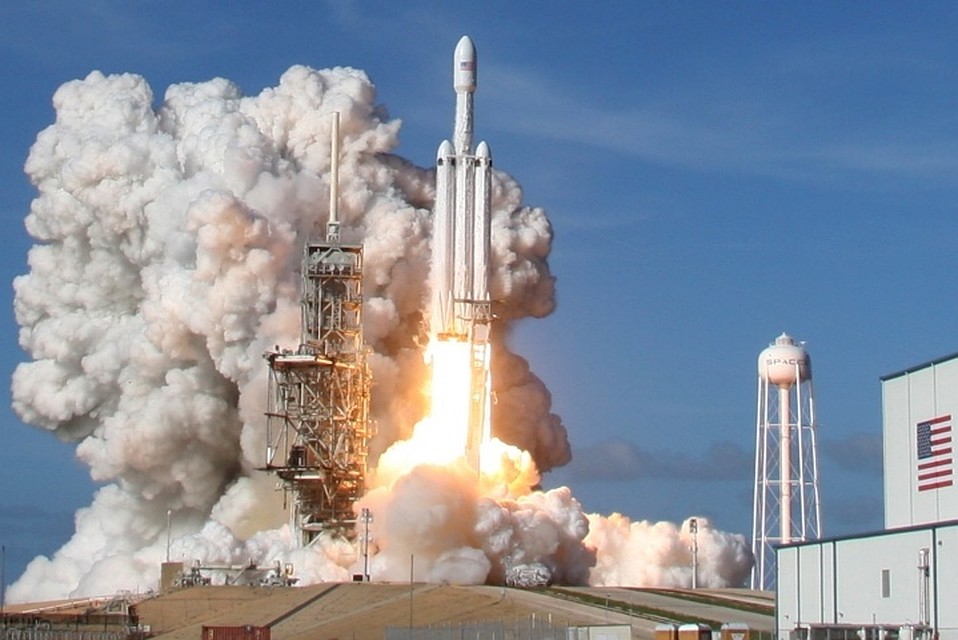 Запуск Falcon Heavy с мыса Канаверал