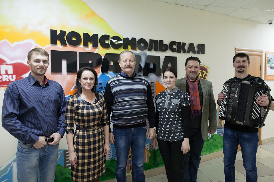 Солисты казачьего ансамбля песни и пляски «Вольная степь»