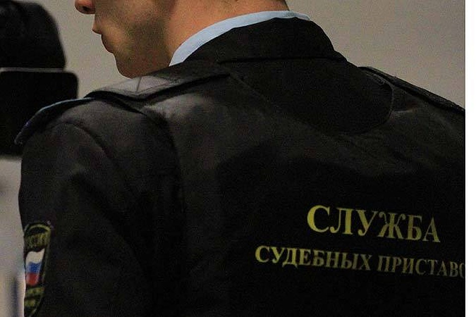 Судебные приставы вернули в семью ребенка, которого родители считали умершим