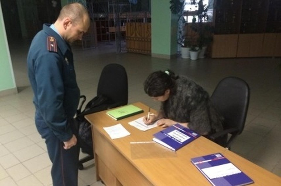 На Ямале сотрудники МЧС обследовали более 200 избирательных участков