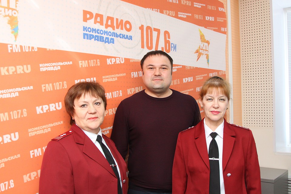 Татьяна Камашева, заместитель начальника отдела защиты прав потребителей Роспотребнадзора по УР, Марат Исмагилов, начальник ГЖИ и Ольга Жуланова, главный специалист отдела защиты прав потребителей Роспотребнадзора по УР