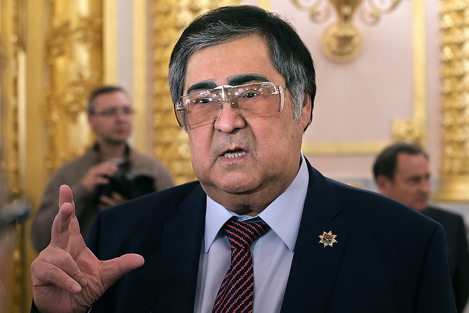 Губернатор Кузбасской области Аман Тулеев перед началом заседания Госсовета РФ в Кремле, 2014 год. Фото ИТАР-ТАСС/ Михаил Метцель