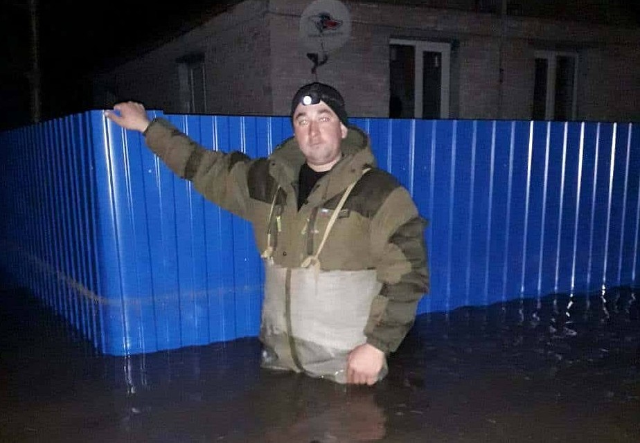 Вода продолжает подниматься.