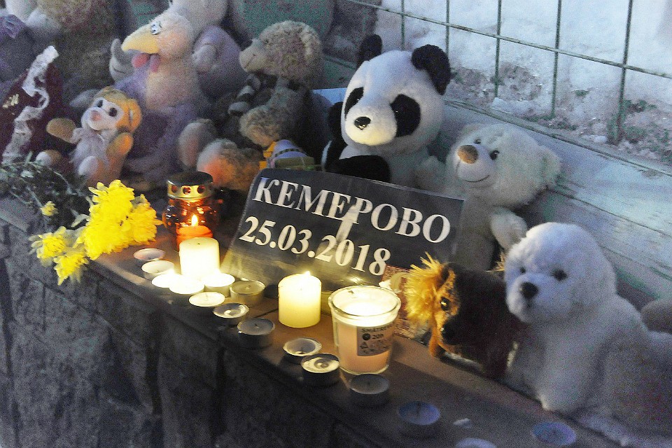 Никогда не открывайте дверь в свою квартиру незнакомым людям.