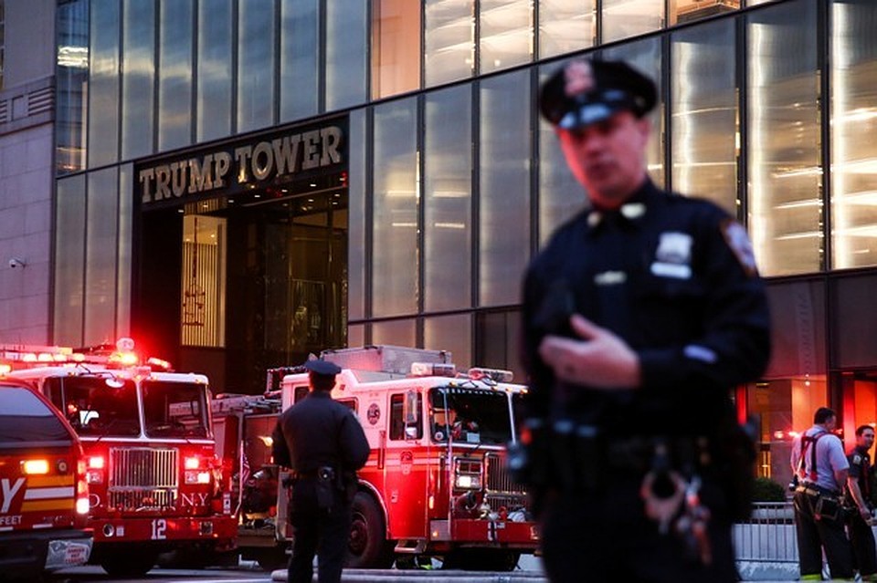 В небоскребе Trump Tower в Манхэттене тушат пожар