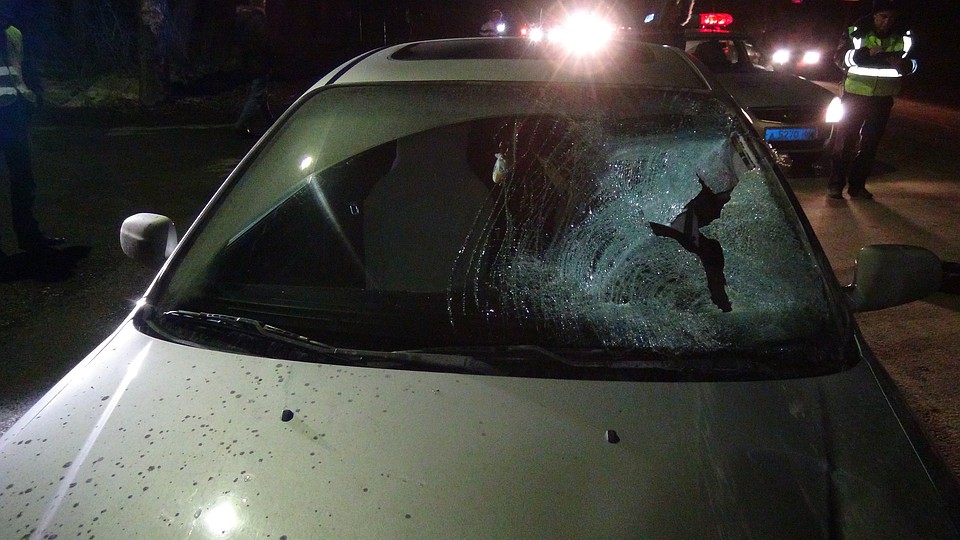 В Екатеринбурге легковушка поздно вечером сбила пенсионерку. Фото: ГИБДД по Екатеринбургу