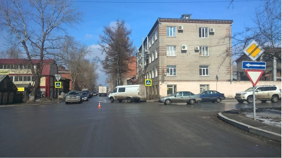 В Томске на пересечении улиц Дальне Ключевская – Розы Люксембург произошло ДТП. Фото: пресс-служба УМВД по Томской области