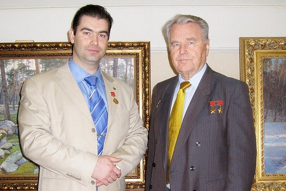Александр Шилов и космонавт Владимир Шаталов