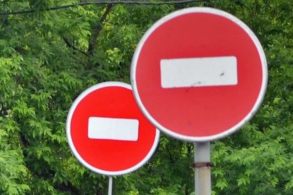 Сейчас устанавливают дорожные знаки на улицах 20 лет РККА и Лермонтова.
