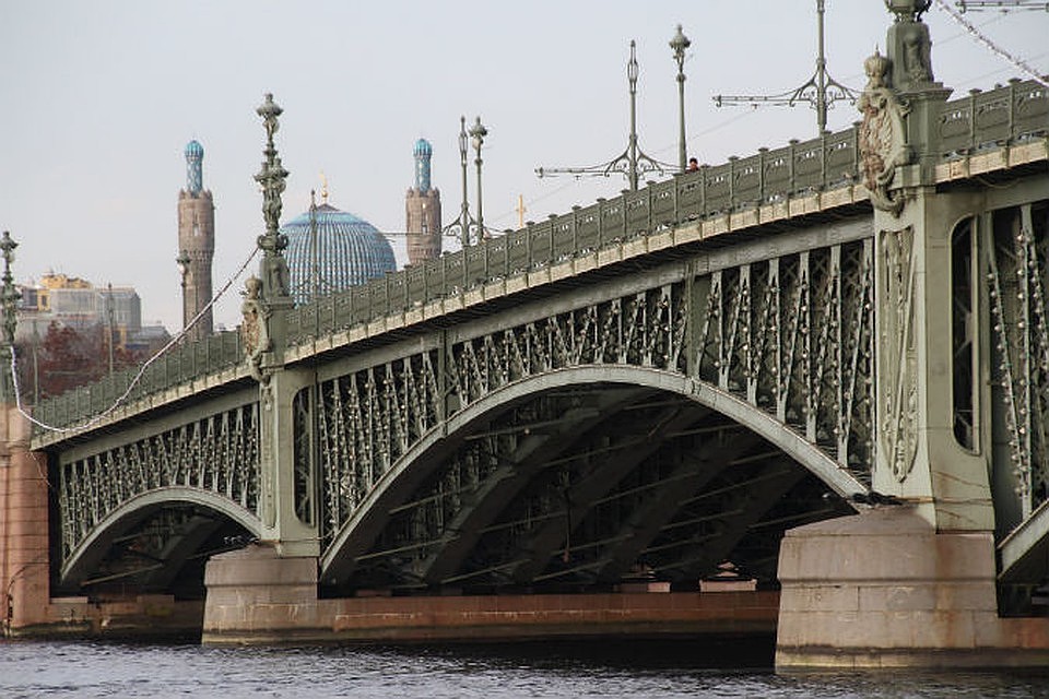 До 27 апреля Троицкий мост лучше объезжать