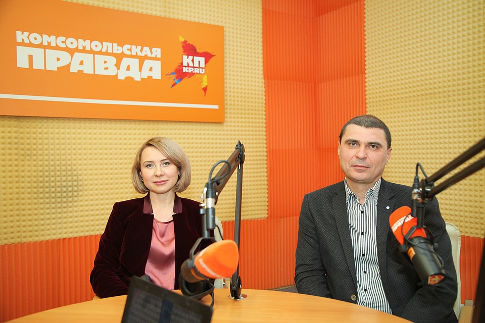 Сотрудники «Городской клинической больницы скорой медицинской помощи» Ставрополя: заместитель главного врача по акушерству и гинекологии Ольга Гюсан, заведующий гинекологическим отделением Владимир Долгов