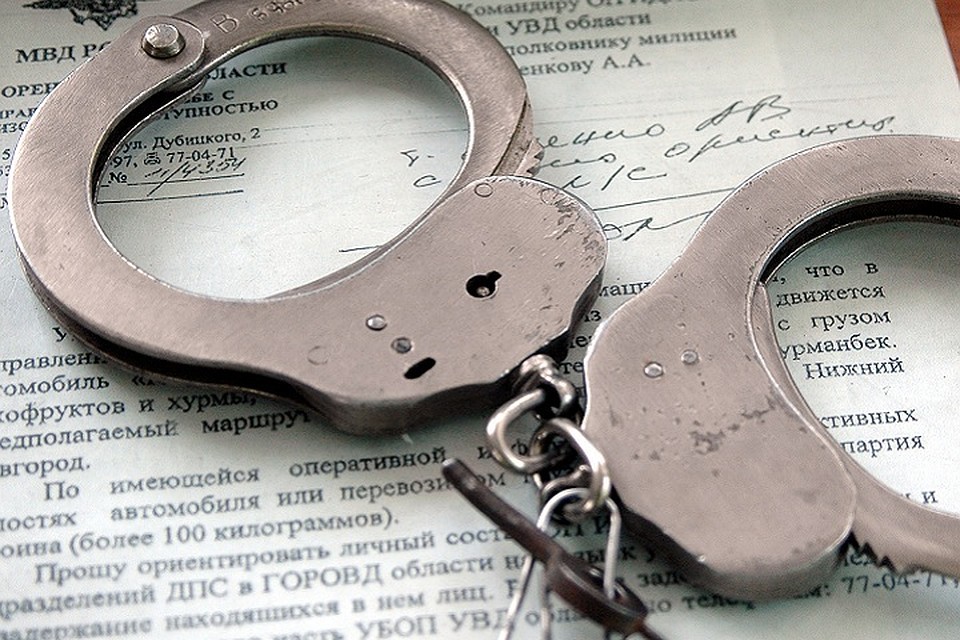 Если же юноша попадется на мелком хищении еще раз, то его ждет уголовная статья