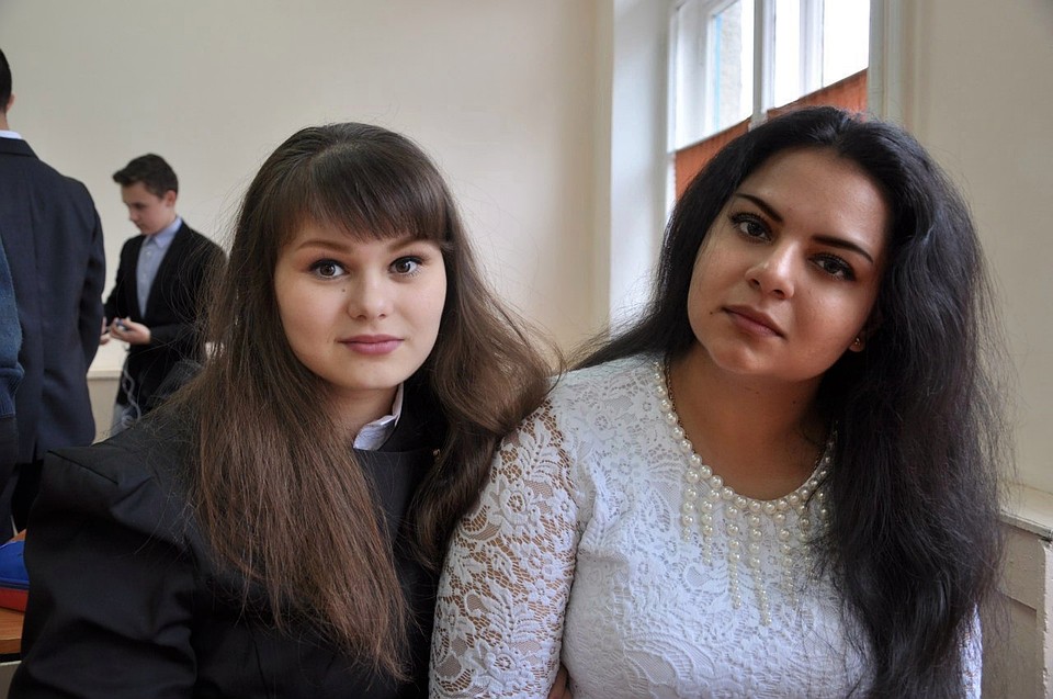Тамара и Ирина стали жертвами пьяной компании