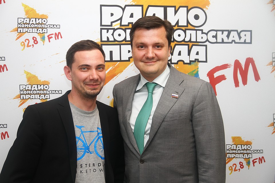 Редактор «Комсомольской правды» в Нижнем Новгороде» Андрей Вовк и депутат Государственной Думы РФ, секретарь НРО партии «Единой России» Денис Москвин