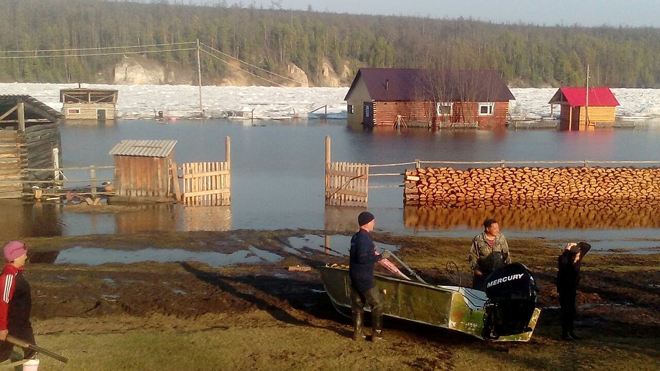 Все жильцы подтопленных домов эвакуированы.