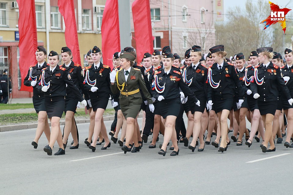 Репетиция Парада Победы прошла в Барнауле. Фото: Олег УКЛАДОВ