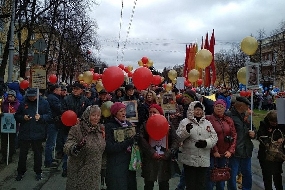 Тысячи людей пришли почтить память предков