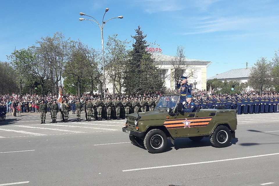 Участниками парада станут 1285 человек и 71 единица техники.