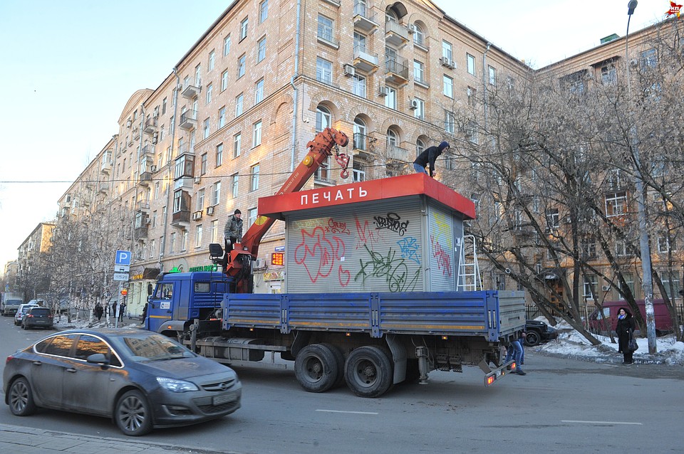 В Омске снесли незаконные киоски.