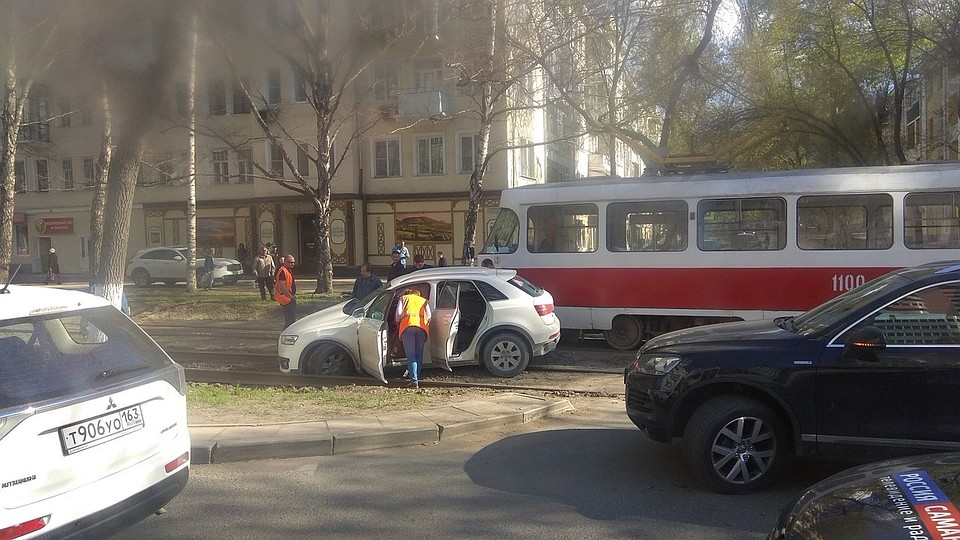 По состоянию на 17:20, перед вечерним часом-пик, пробки в городе 4 балла