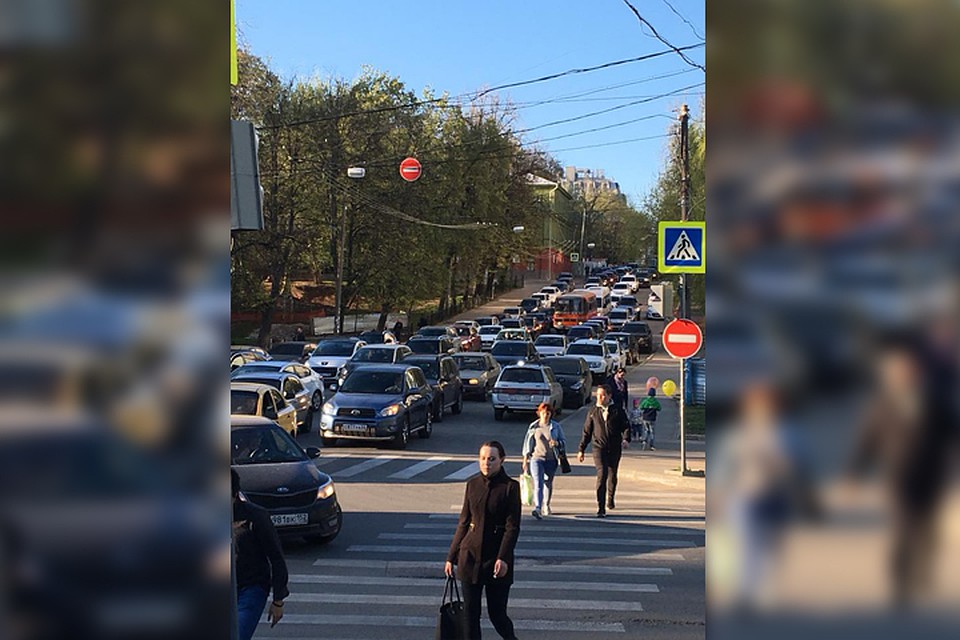 Нижегородцы оказались в часовых пробках из-за перекрытия площади Минина
