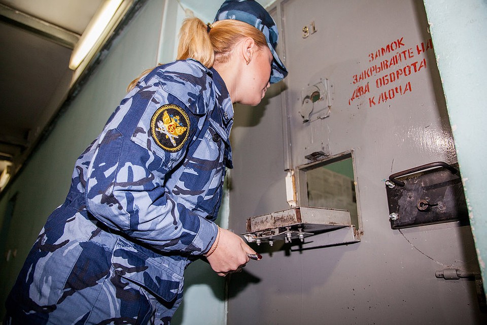 Женщина находится под стражей