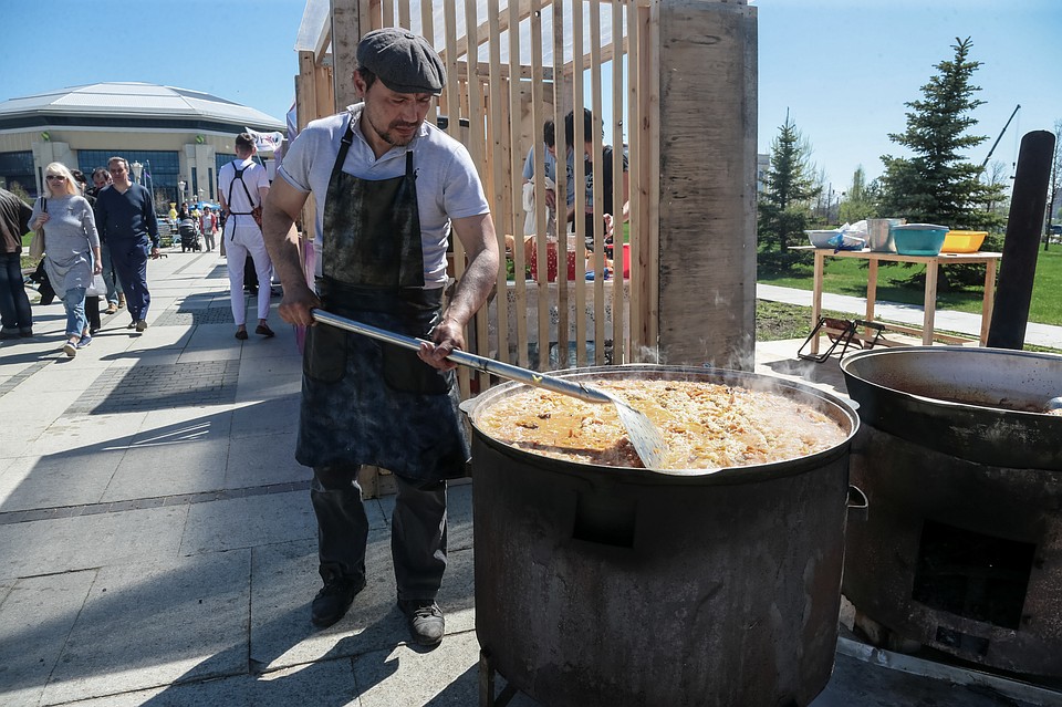 Всего в парке в выходные свою продукцию предлагали 46 павильонов.