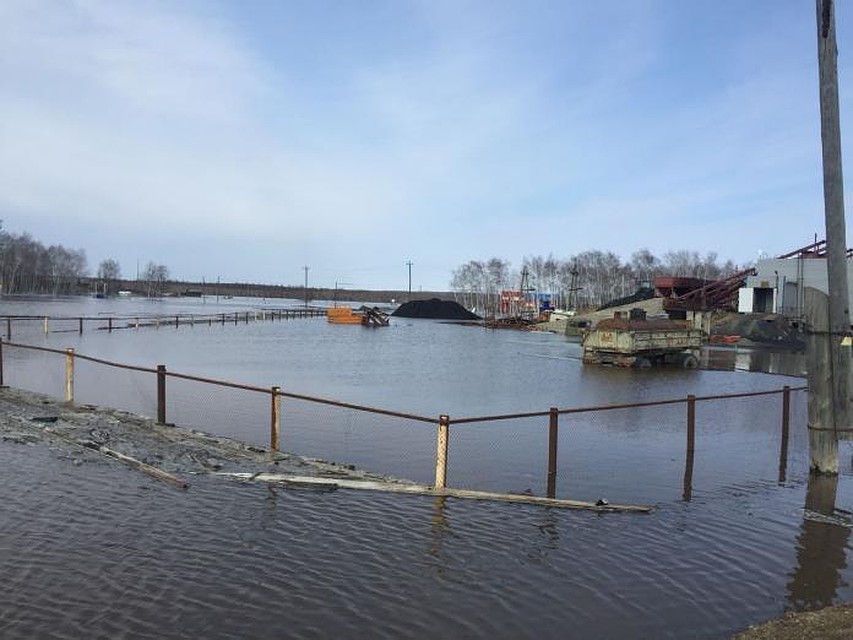 Затор на Амге удалось прорвать, уровень воды должен пойти на понижение.