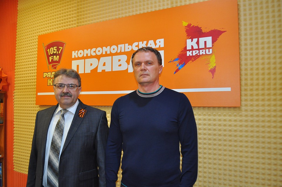 Министр здравоохранения СК Виктор Мажаров и замглавврача краевого онкологического центра Виталий Шутов