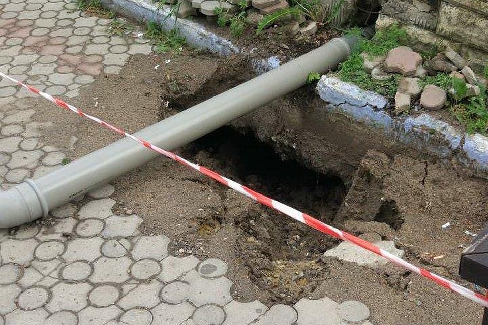В Комрате появились новые провалы в земле. Фото: gagauzinfo.md