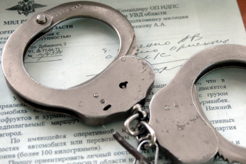 В Хабаровском районе мужчина избивал детей сожительницы за плохие оценки в школе