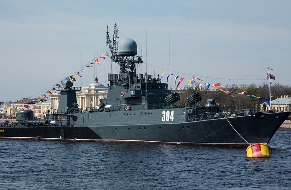 Дмитрий Кобылкин от имени ямальцев поздравил моряков с Днём Балтийского флота Фото: правительство.янао.рф