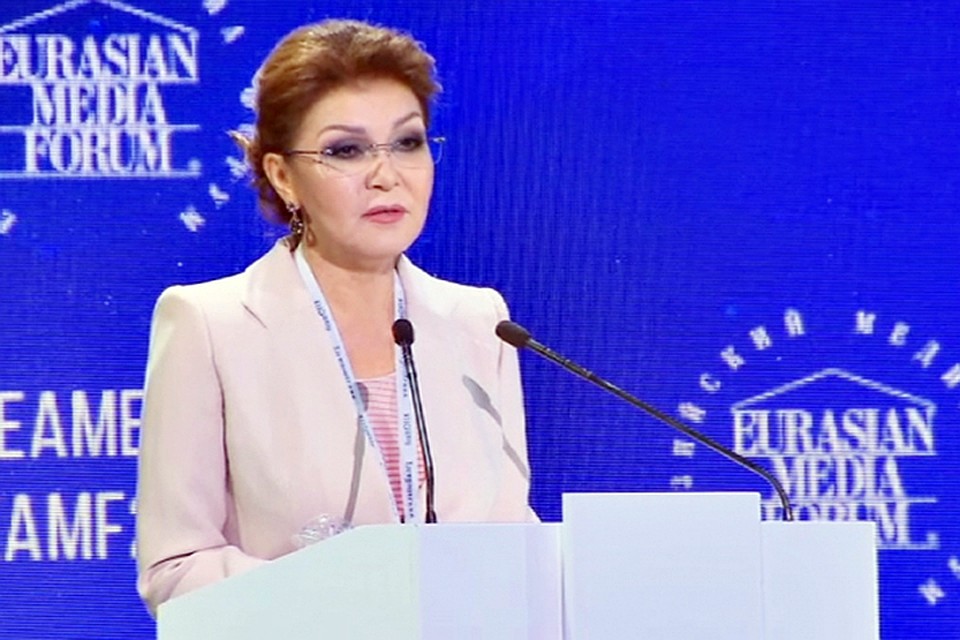 Назарбаева тепло поздравила «Комсомольскую правду» с 93-летием