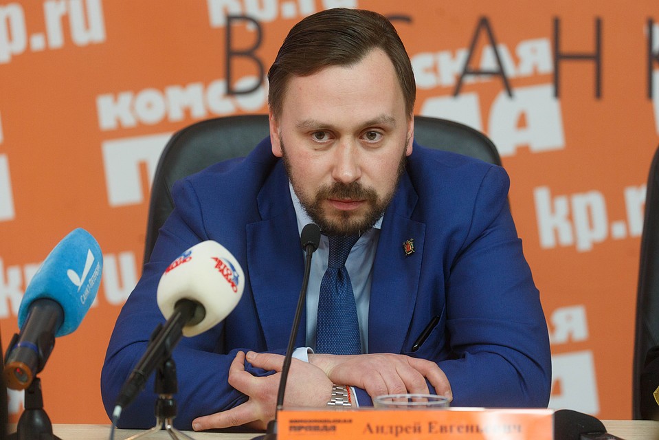 Что дальше, Мушкарев пока не решил. Его предшественник после отставки снялся в пародии на клип Шнура